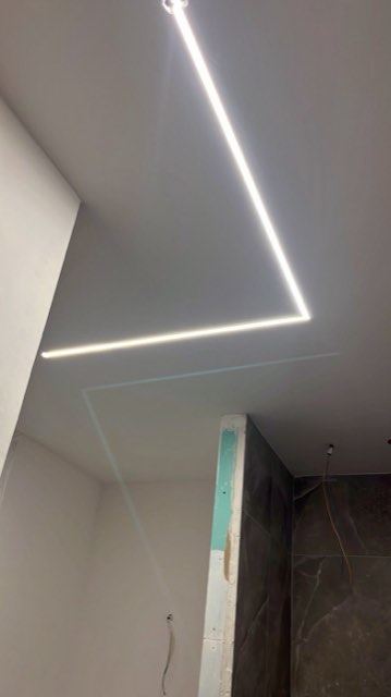Profili LED a incasso nel controsoffitto