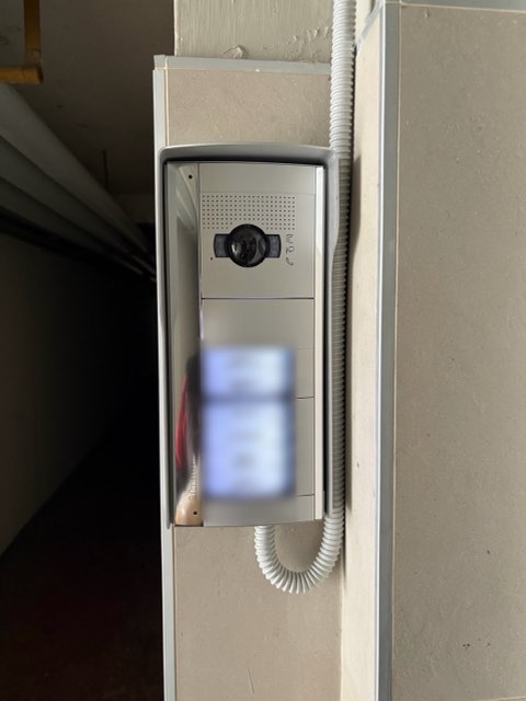 Videocitofono condominiale BTicino con targhette retroilluminate